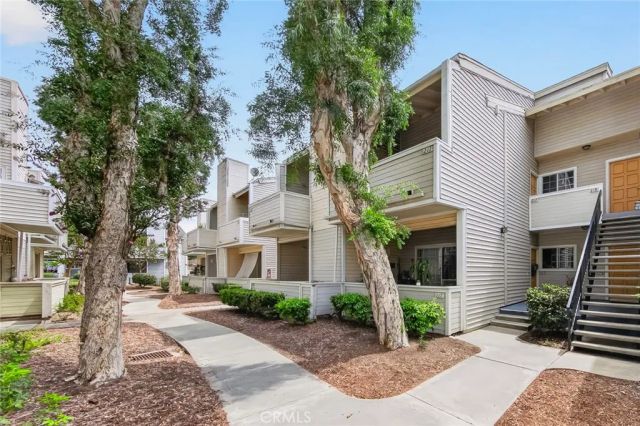 777 S Citrus 217, Azusa, CA 91702