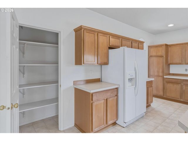 2001 Ne 84TH St, Vancouver, WA 98665