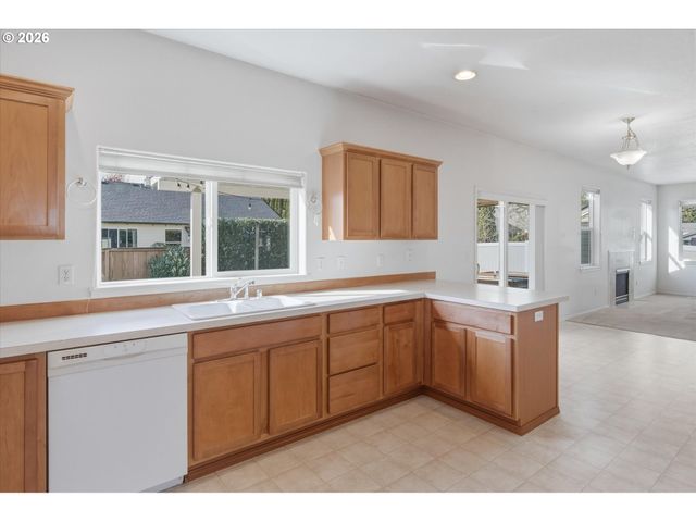 2001 Ne 84TH St, Vancouver, WA 98665