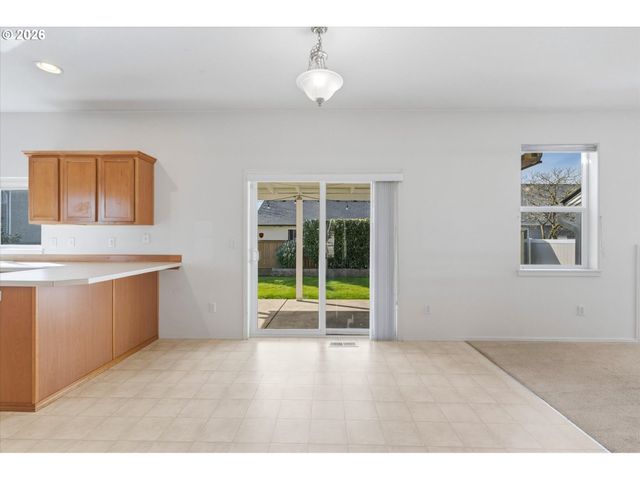 2001 Ne 84TH St, Vancouver, WA 98665