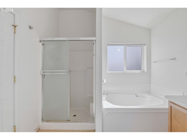 2001 Ne 84TH St, Vancouver, WA 98665