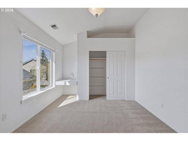 2001 Ne 84TH St, Vancouver, WA 98665