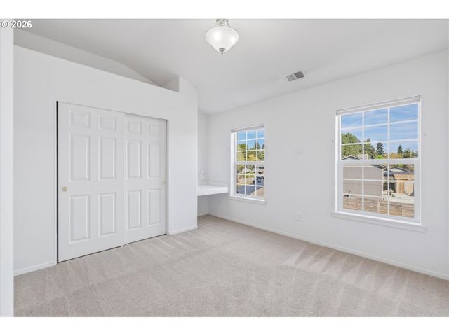 2001 Ne 84TH St, Vancouver, WA 98665