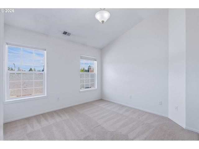 2001 Ne 84TH St, Vancouver, WA 98665