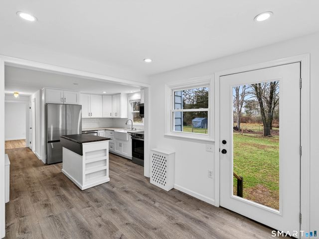 20 Edward Road, North Branford, CT 06471