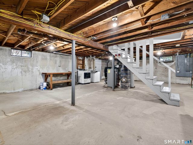 20 Edward Road, North Branford, CT 06471