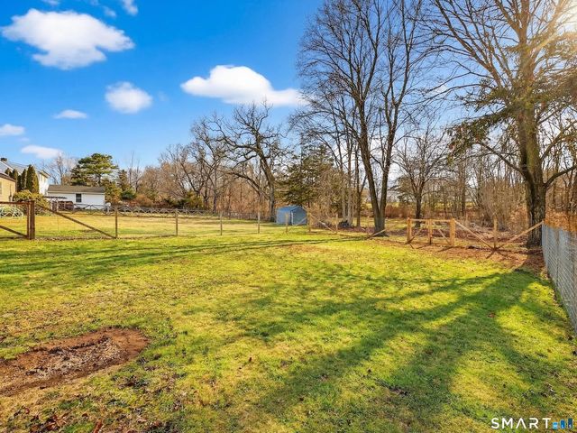 20 Edward Road, North Branford, CT 06471