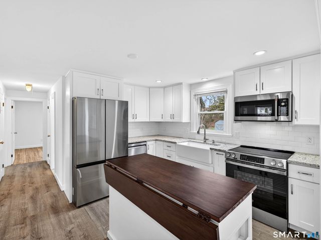 20 Edward Road, North Branford, CT 06471