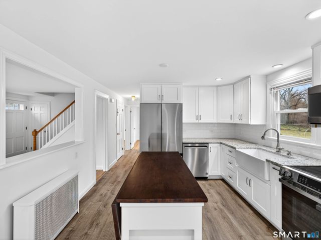 20 Edward Road, North Branford, CT 06471