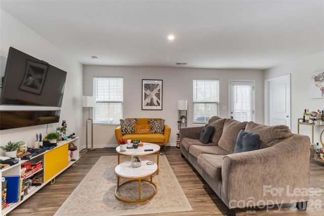 5048 Downhaul Drive, Charlotte, NC 28269