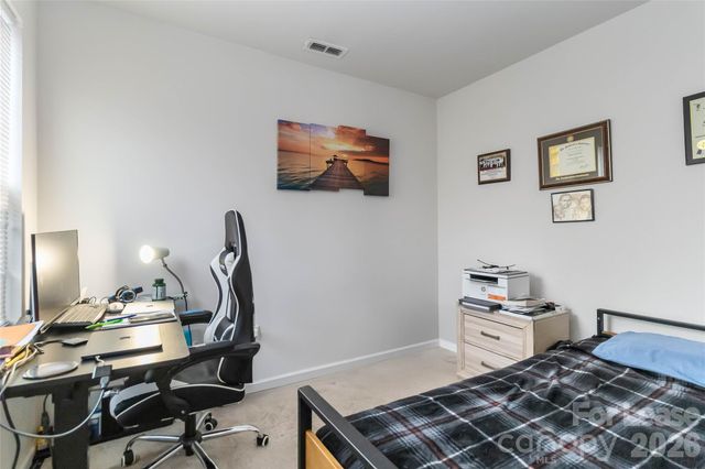 5048 Downhaul Drive, Charlotte, NC 28269