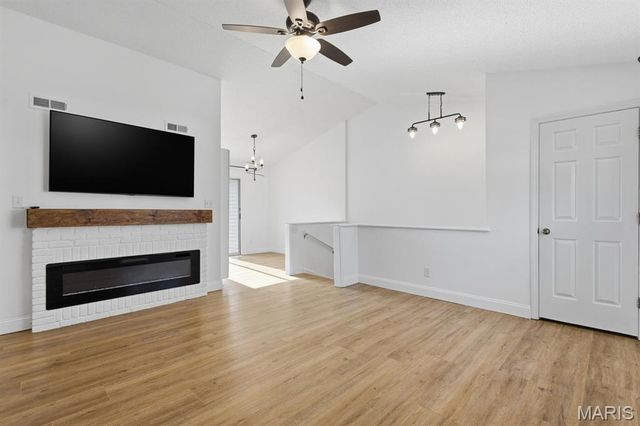 1624 E Swan Circle, Brentwood, MO 63144