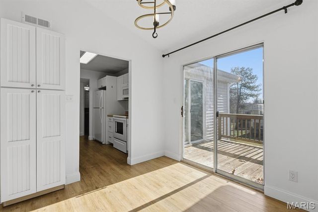 1624 E Swan Circle, Brentwood, MO 63144