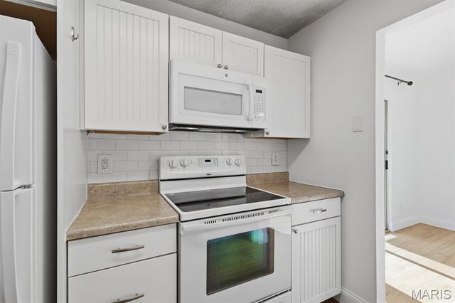 1624 E Swan Circle, Brentwood, MO 63144