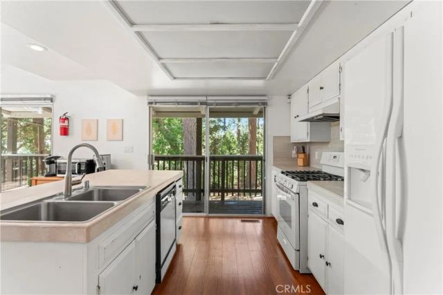 676 Rhine Rd., Lake Arrowhead, CA 92391