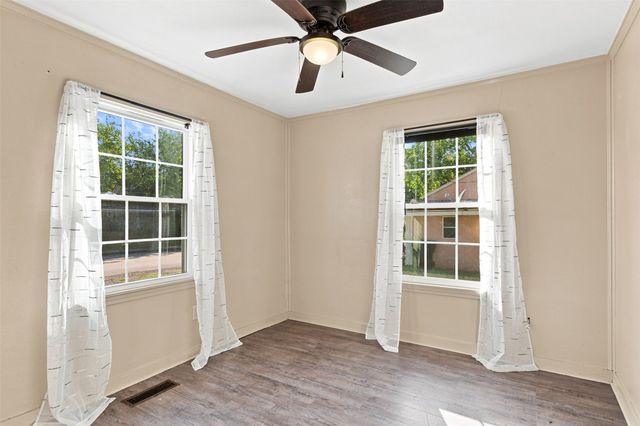 214 W 7th Street, Claremore, OK 74017