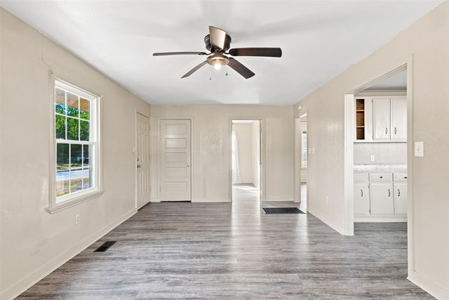 214 W 7th Street, Claremore, OK 74017