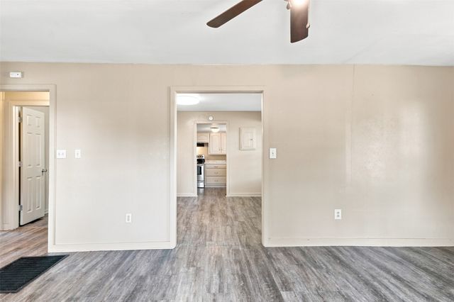 214 W 7th Street, Claremore, OK 74017