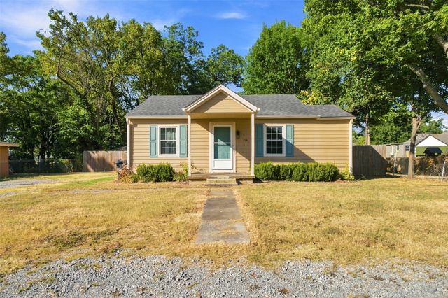 214 W 7th Street, Claremore, OK 74017