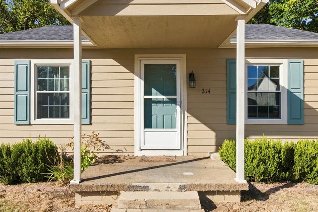 214 W 7th Street, Claremore, OK 74017