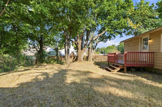 214 W 7th Street, Claremore, OK 74017