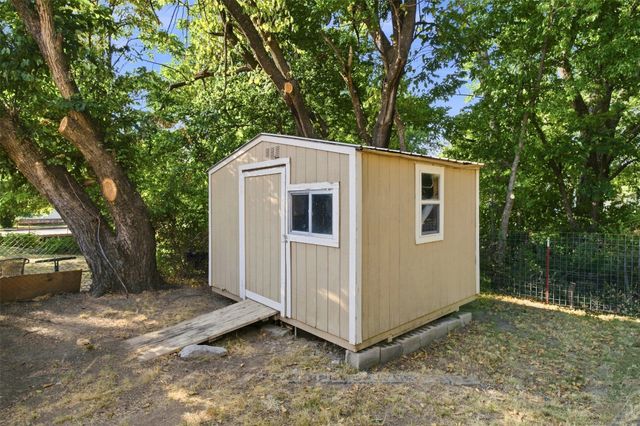 214 W 7th Street, Claremore, OK 74017