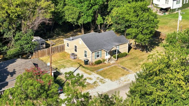 214 W 7th Street, Claremore, OK 74017