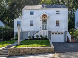 119 Gloucester St, Arlington, MA 02476