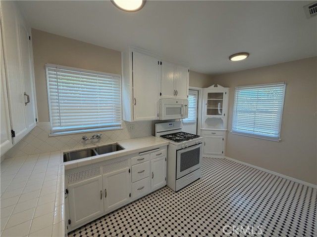 126 S Batavia, Orange, CA 92868