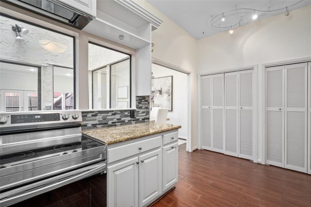 6728 Buffalo Speedway, West University Place, TX 77005