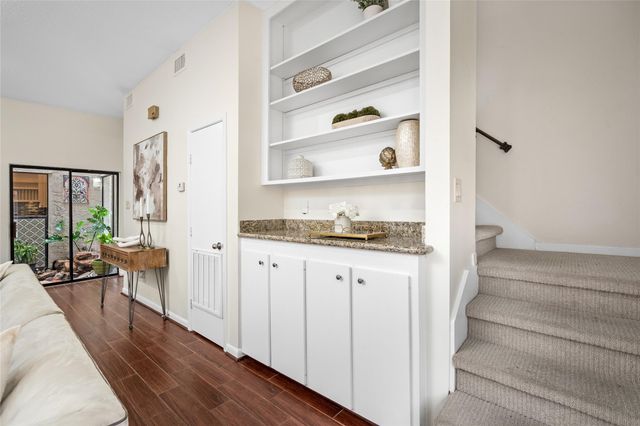 6728 Buffalo Speedway, West University Place, TX 77005