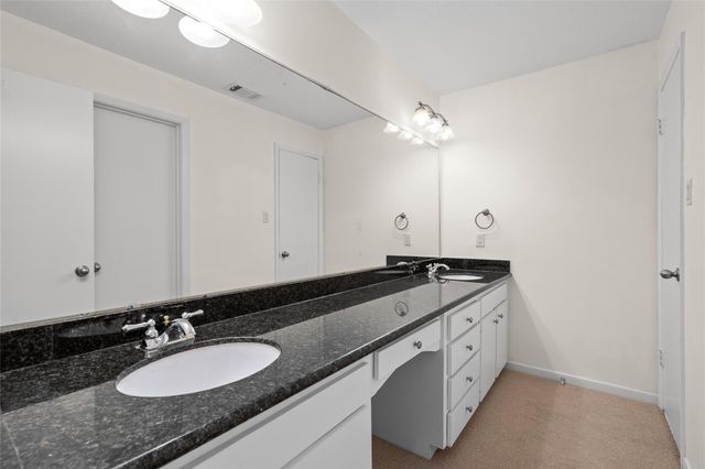 6728 Buffalo Speedway, West University Place, TX 77005