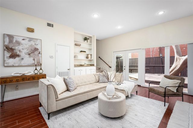 6728 Buffalo Speedway, West University Place, TX 77005