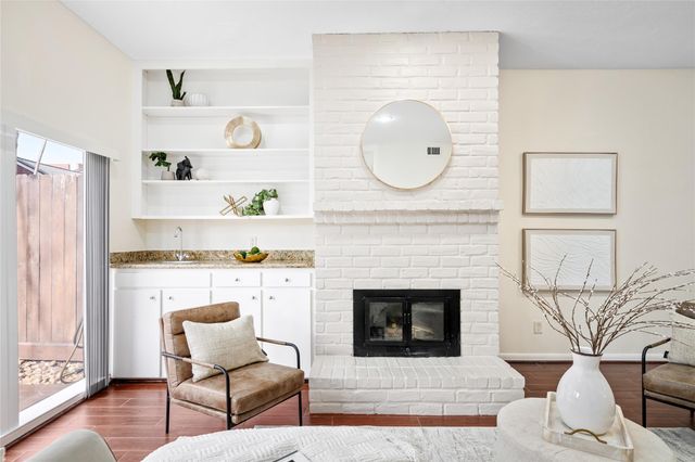 6728 Buffalo Speedway, West University Place, TX 77005