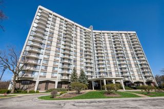 40 N Tower Road 14A, Oak Brook, IL 60523