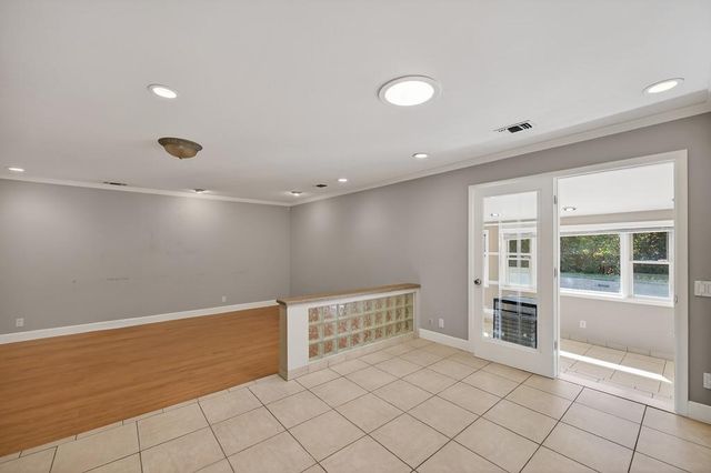 6730 Lakeview Dr, Carmichael, CA 95608