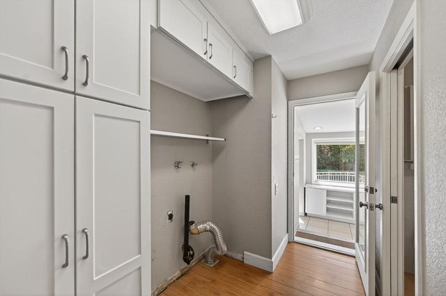 6730 Lakeview Dr, Carmichael, CA 95608