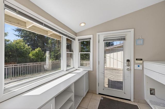 6730 Lakeview Dr, Carmichael, CA 95608