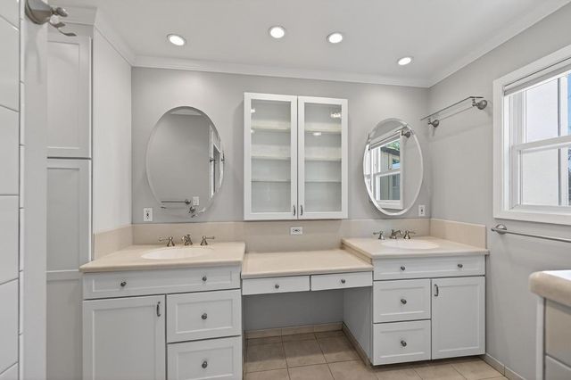 6730 Lakeview Dr, Carmichael, CA 95608