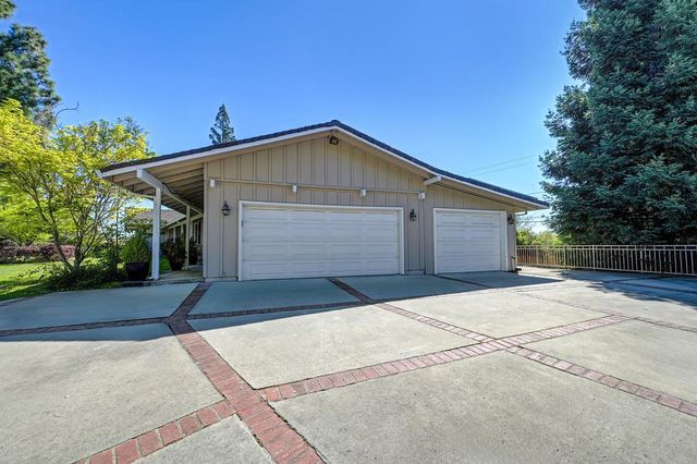 6730 Lakeview Dr, Carmichael, CA 95608