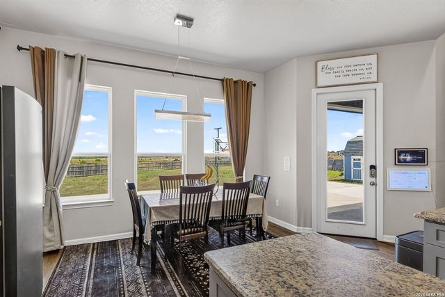 726 Abbott Cv, St Hedwig, TX 78152