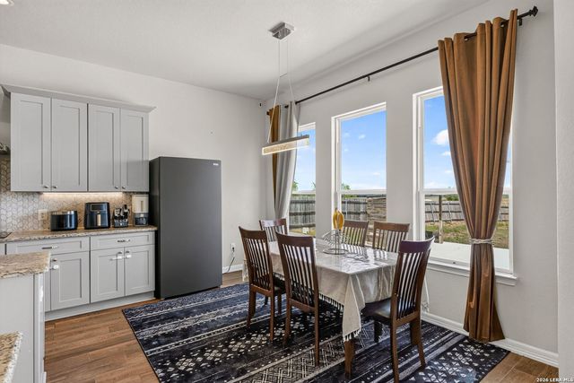 726 Abbott Cv, St Hedwig, TX 78152