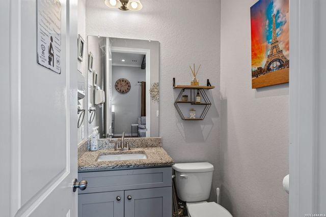 726 Abbott Cv, St Hedwig, TX 78152