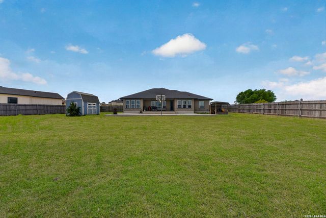 726 Abbott Cv, St Hedwig, TX 78152