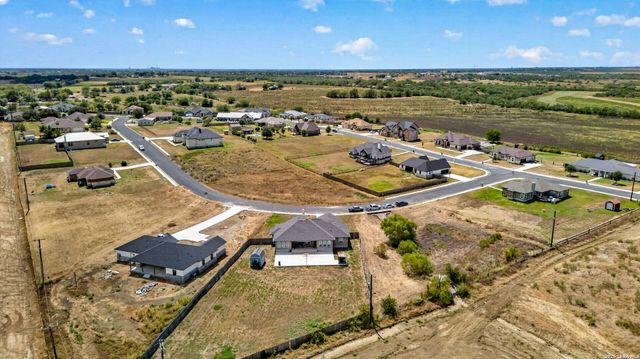 726 Abbott Cv, St Hedwig, TX 78152