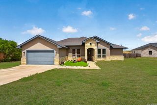 726 Abbott Cv, St Hedwig, TX 78152