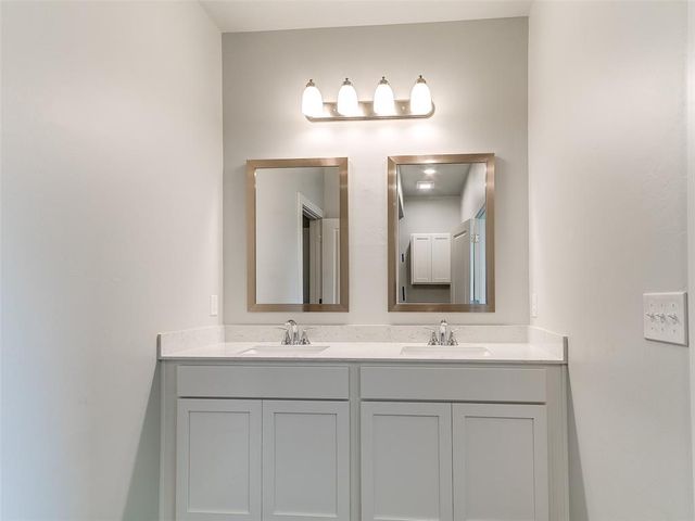 13157 Huntington Drive, Edmond, OK 73025