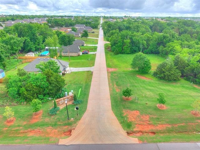 13157 Huntington Drive, Edmond, OK 73025
