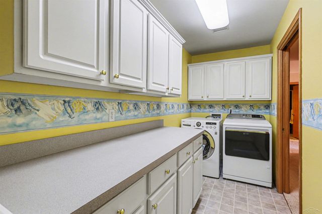 8782 Valleyview Court, Saginaw, MI 48609