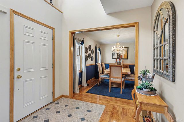 8782 Valleyview Court, Saginaw, MI 48609